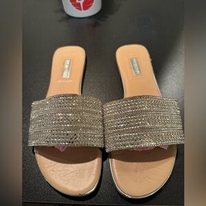 3/25 🔵Glitter slide sandals size 7